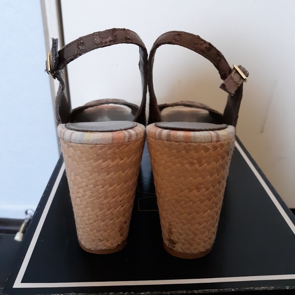 Shoes - Picture 4 of 4